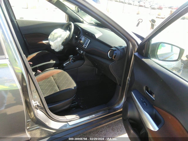 Nissan KICKS SR 2018 3N1CP5CU4JL544948 Image 5