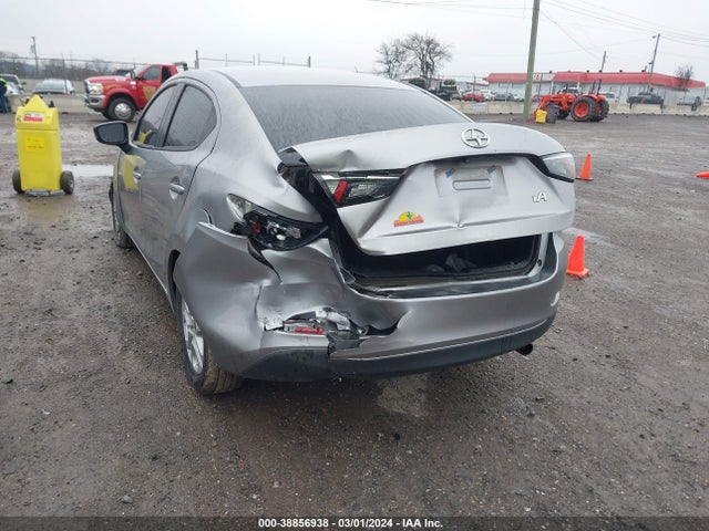 3MYDLBZV3GY133856 Scion IA