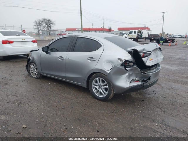 3MYDLBZV3GY133856 Scion IA