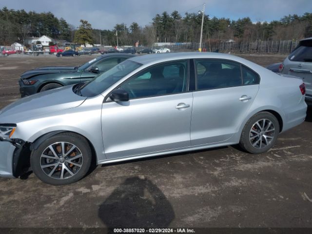 3VWD67AJ3GM240762 Volkswagen JETTA SE