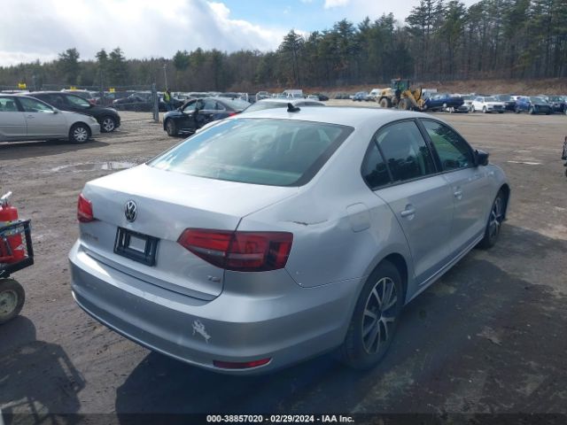 3VWD67AJ3GM240762 Volkswagen JETTA SE