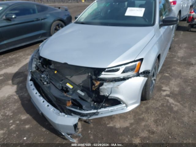 3VWD67AJ3GM240762 Volkswagen JETTA SE