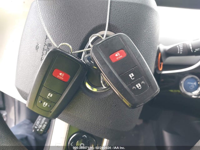 Toyota Prius Two 2017 JTDKBRFU0H3045936 Image 11