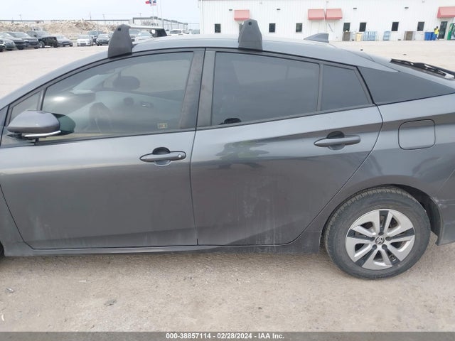 Toyota Prius Two 2017 JTDKBRFU0H3045936 Image 14