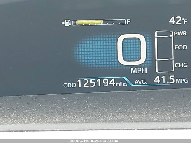 Toyota Prius Two 2017 JTDKBRFU0H3045936 Image 15
