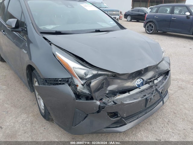 Toyota Prius Two 2017 JTDKBRFU0H3045936 Image 6