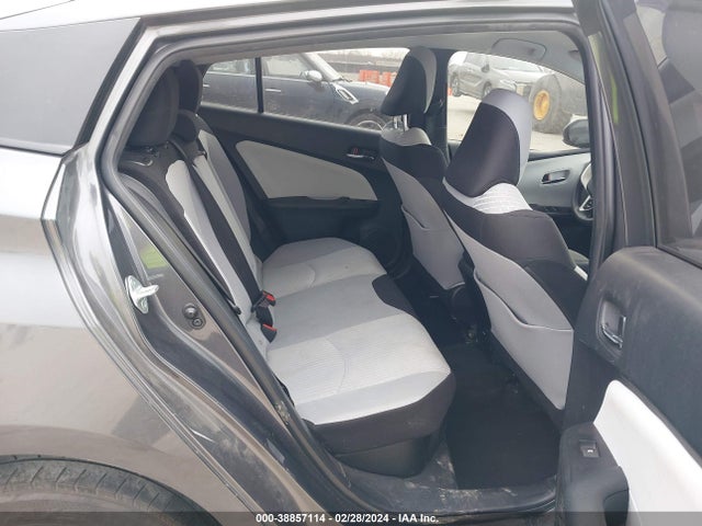 Toyota Prius Two 2017 JTDKBRFU0H3045936 Image 8