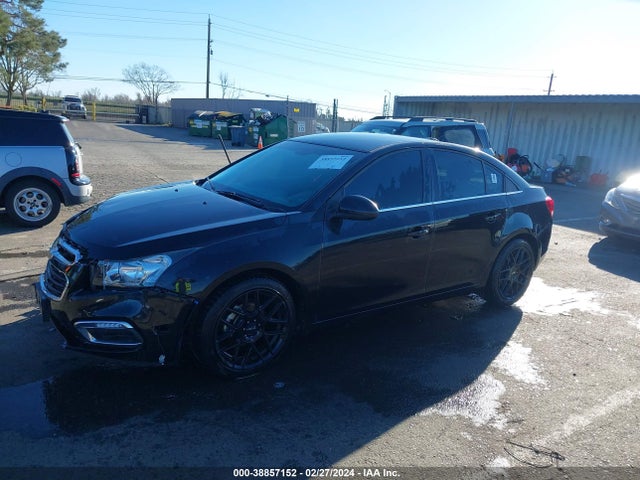 Chevrolet Cruze 1lt Auto 2015 1G1PC5SB3F7297243 Image 2