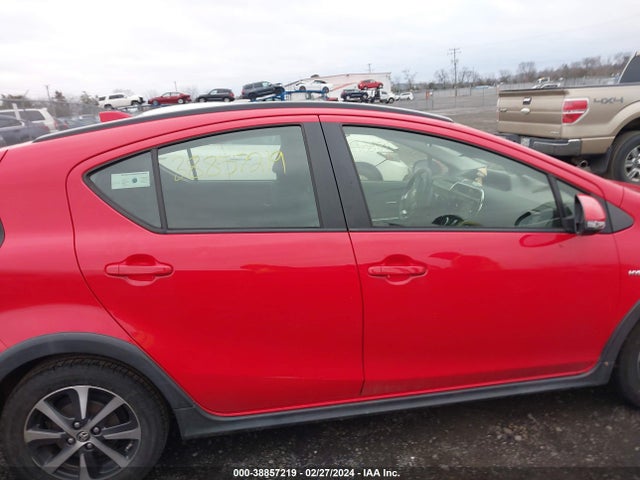 Toyota Prius C Two 2018 JTDKDTB30J1604312 Image 13