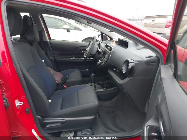 Toyota Prius C Two 2018 JTDKDTB30J1604312 Image 5