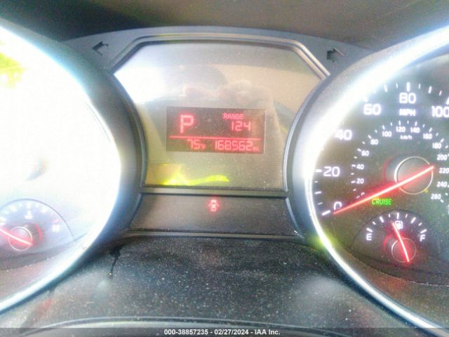 KNDMB5C10G6107196 KIA SEDONA LX