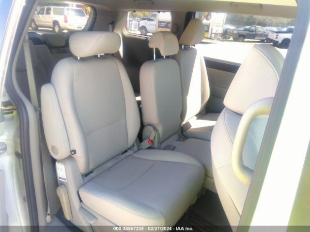 KNDMB5C10G6107196 KIA SEDONA LX