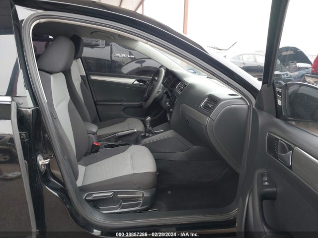 3VW167AJ9HM289050 Volkswagen Jetta 1.4t S