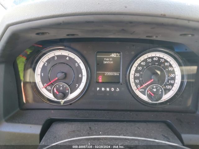 1C6RR7FGXKS525317 RAM 1500 Classic Express Quad Cab 4x4 6'4 Box