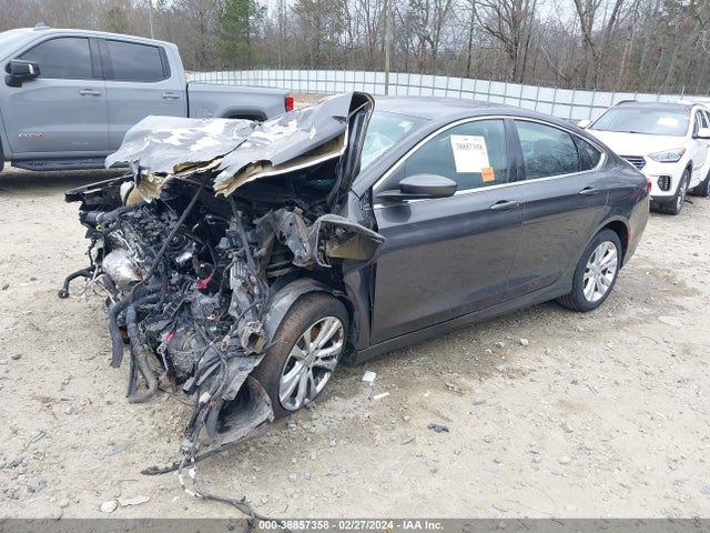 Chrysler 200 Limited 2015 1C3CCCAB8FN570236 Image 2