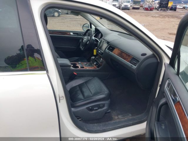 2012 VOLKSWAGEN TOUAREG WVGFK9BP3CD002823 Photo 4