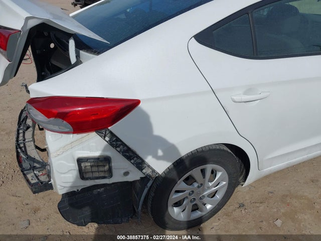 Hyundai ELANTRA SE 2018 5NPD74LF5JH317488 Image 14