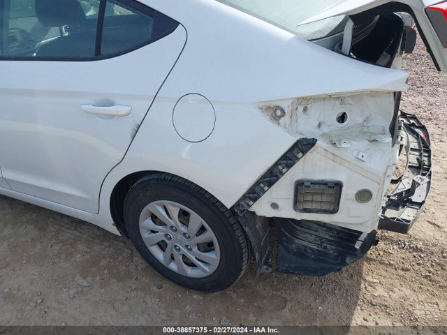 Hyundai ELANTRA SE 2018 5NPD74LF5JH317488 Image 15