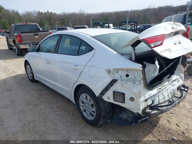 Hyundai ELANTRA SE 2018 5NPD74LF5JH317488 Image 3