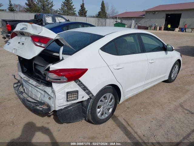 Hyundai ELANTRA SE 2018 5NPD74LF5JH317488 Image 4