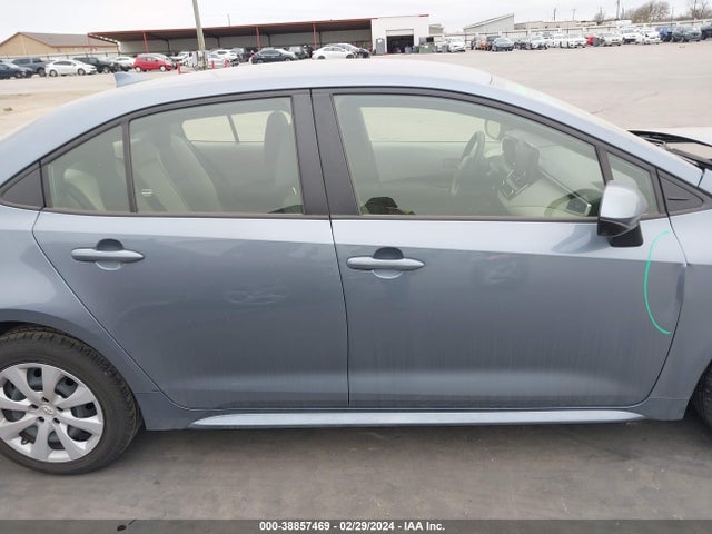 Toyota COROLLA LE 2022 JTDEPMAEXNJ224235 Image 13