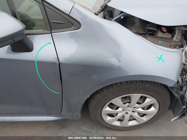 Toyota COROLLA LE 2022 JTDEPMAEXNJ224235 Image 17