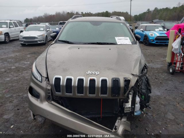 1C4PJLAB4GW257117 Jeep Cherokee Sport