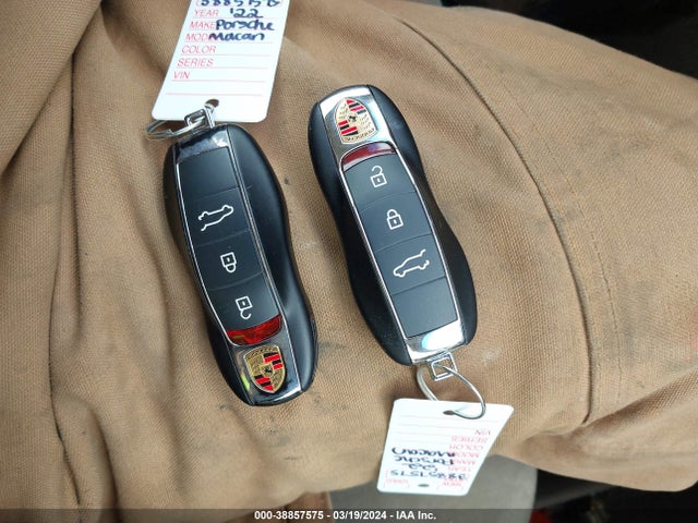 2022 PORSCHE MACAN WP1AG2A53NLB24497 Photo 10