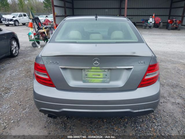 WDDGF4HB7EA957419 Mercedes-Benz C 250 Luxury/sport