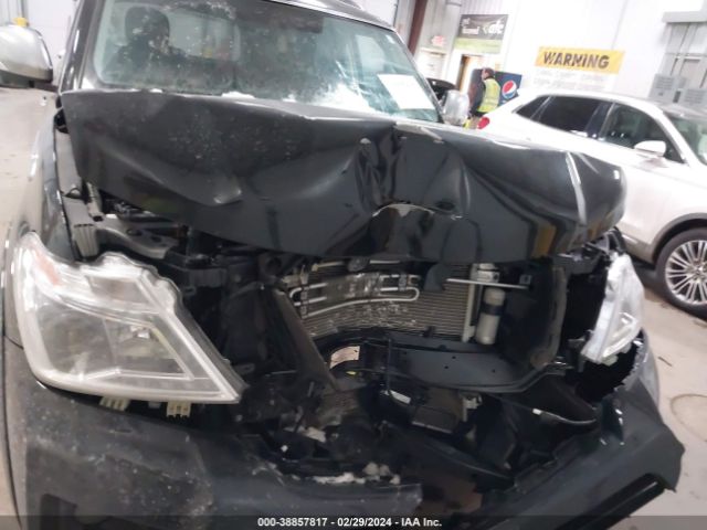 JN8AY2NCXKX510026 Nissan Armada Sl