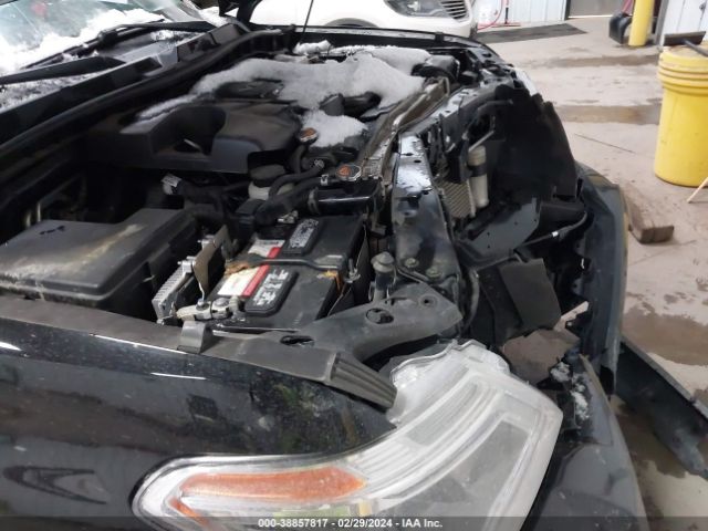 JN8AY2NCXKX510026 Nissan Armada Sl