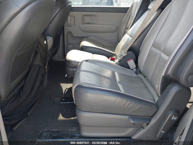 KIA SEDONA LX 2017 KNDMB5C17H6237994 Image 8