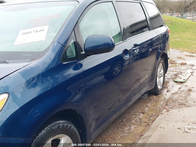 2012 TOYOTA SIENNA LE V6 8 PASSENGER VIN: 5TDKK3DC8CS252427