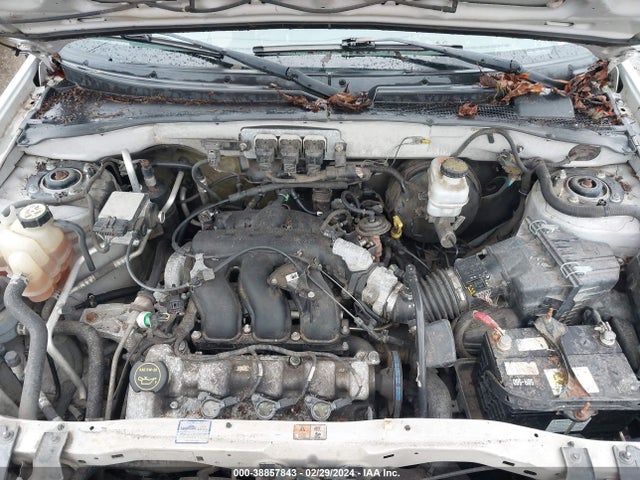 2005 FORD ESCAPE XLT VIN: 1FMYU93135KC27867