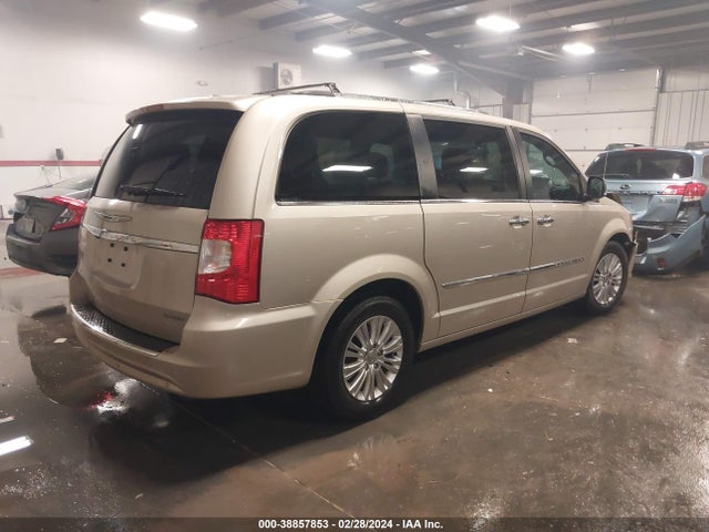2C4RC1JG9FR730035 Chrysler Town & Country Limited