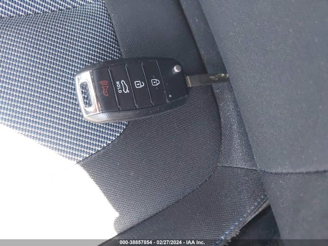 Hyundai Veloster 2.0 2019 KMHTG6AFXKU005213 Image 11