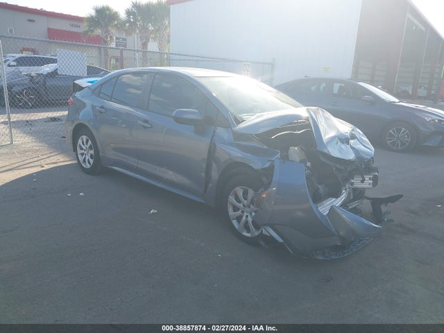 Toyota COROLLA LE 2020 5YFEPRAE4LP097231 головне зображення