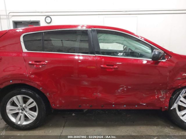 KNDPMCAC7J7349758 KIA Sportage Lx