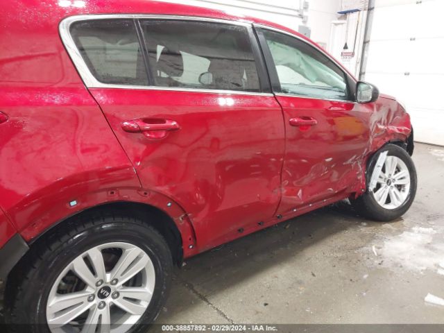 KNDPMCAC7J7349758 KIA Sportage Lx