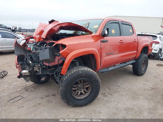 Toyota Tacoma 2017 5TFCZ5AN3HX068578 Image 2