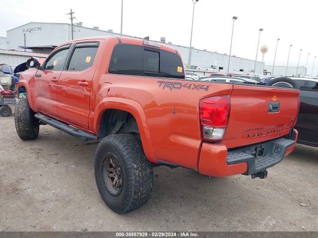 Toyota Tacoma 2017 5TFCZ5AN3HX068578 Image 3