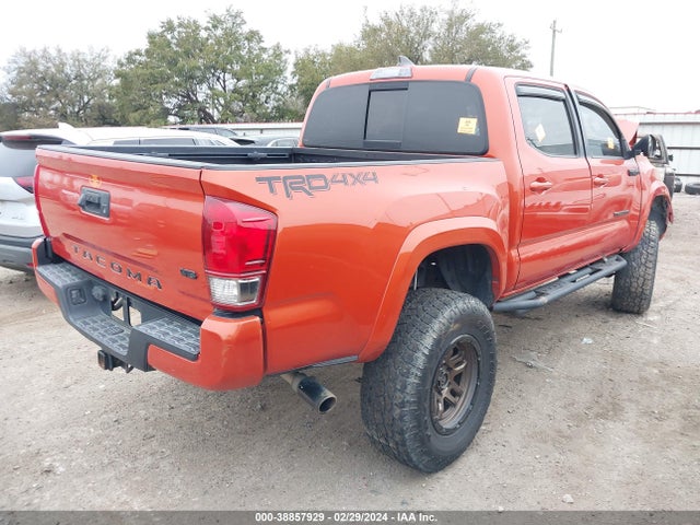 Toyota Tacoma 2017 5TFCZ5AN3HX068578 Image 4