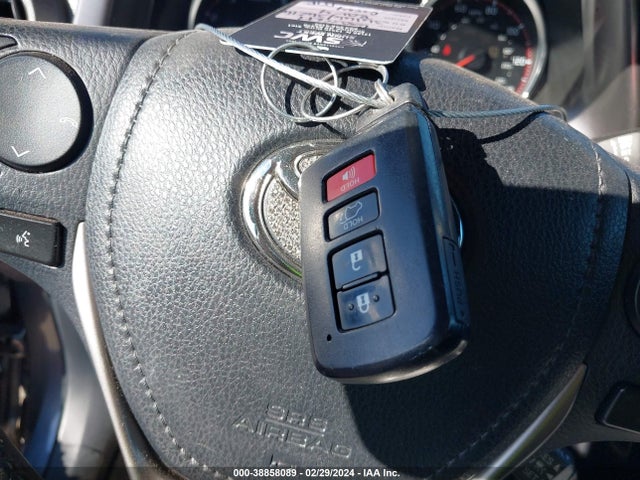 Toyota RAV4 SE 2016 JTMJFREVXGD190873 Image 11