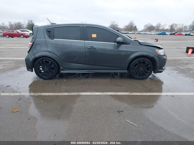 Chevrolet Sonic Lt Auto 2018 1G1JD6SB4J4104469 Image 13