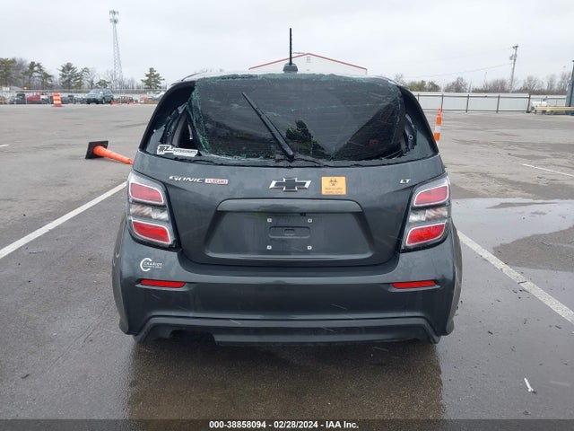 Chevrolet Sonic Lt Auto 2018 1G1JD6SB4J4104469 Image 16