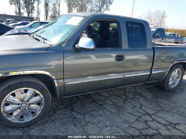 2000 Gmc Sierra 1500 Sle მანქანა იყიდება აუქციონზე, vin: 2GTEC19T9Y1143352, აუქციონის ნომერი: 38858100