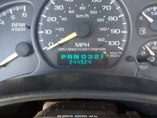2000 Gmc Sierra 1500 Sle მანქანა იყიდება აუქციონზე, vin: 2GTEC19T9Y1143352, აუქციონის ნომერი: 38858100