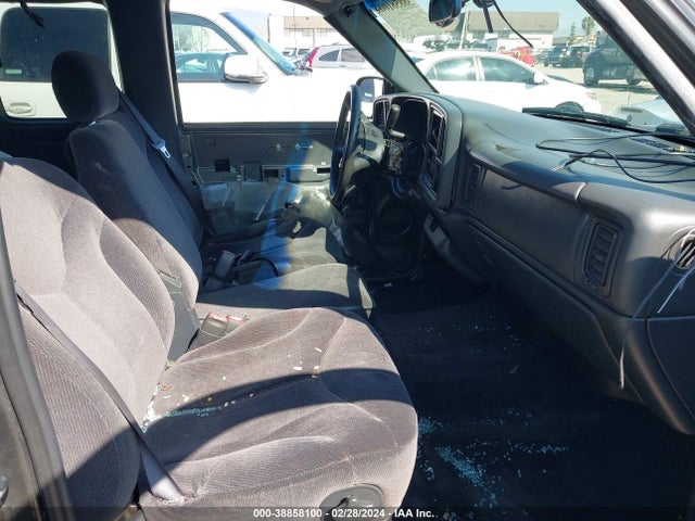 2000 Gmc Sierra 1500 Sle მანქანა იყიდება აუქციონზე, vin: 2GTEC19T9Y1143352, აუქციონის ნომერი: 38858100