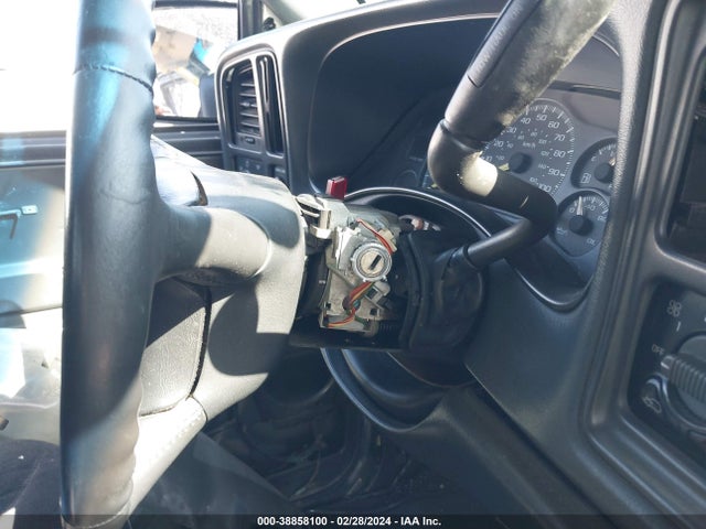 2000 Gmc Sierra 1500 Sle მანქანა იყიდება აუქციონზე, vin: 2GTEC19T9Y1143352, აუქციონის ნომერი: 38858100