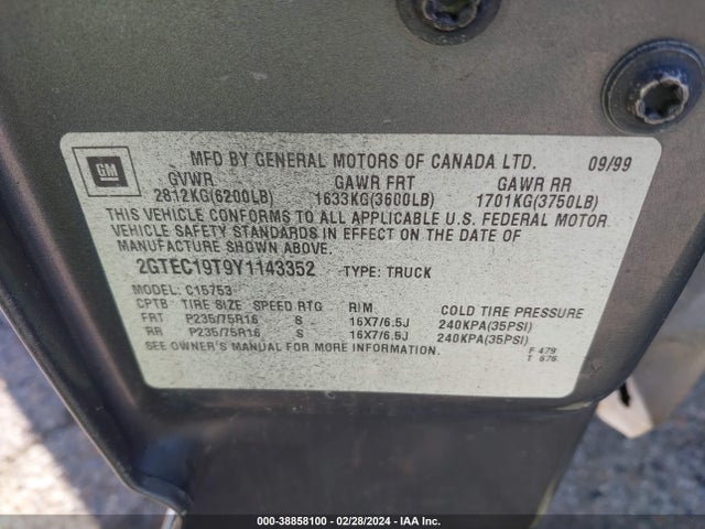 2000 Gmc Sierra 1500 Sle მანქანა იყიდება აუქციონზე, vin: 2GTEC19T9Y1143352, აუქციონის ნომერი: 38858100